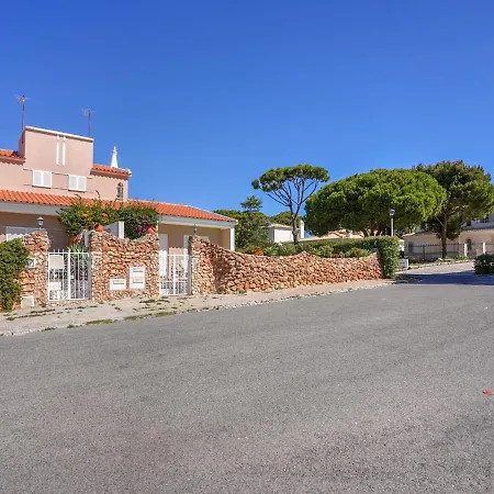 Beautiful In With Private Pool Hébergement de vacances *